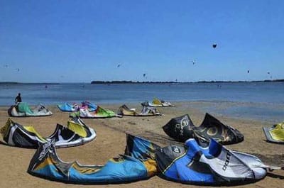 Riserva Naturale dello Stagnone: Kitesurf, SUP e WingFoil con la scuola Kite Tour IKO a Marsala TP