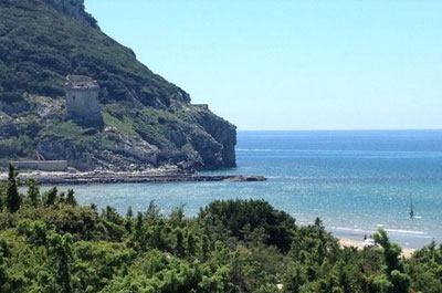 Spiaggia Saporetti: Descrizione, Servizi e Attività Sportive a Torre Paola, Sabaudia (LT) - Saporetti.it